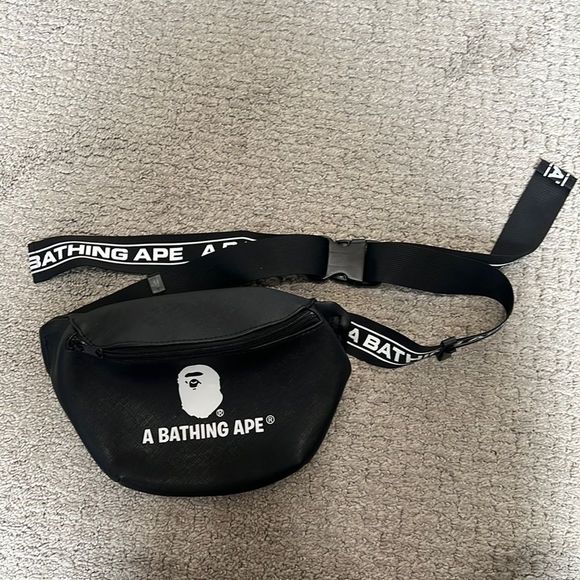 A BATHING APE BAPE Waist Pouch Bag SPRING COLLECTION 2019 Mook Book Appendix - Picture 2 of 5